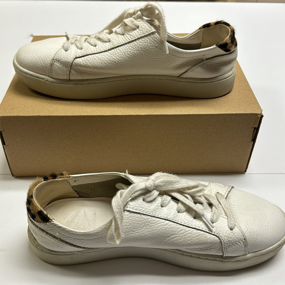 Zara White Faux Fur Trim Sneakers Women’s US 9-9.5 EU 40